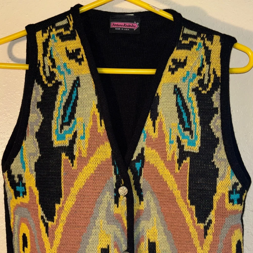 VINTAGE Fortune Knits Inc multicolor, unique pattern, brass button up knit V-n - Picture 3 of 8